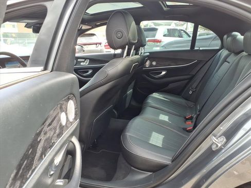 Used 2018 Mercedes-Benz E 300 4MATIC w/ Premium 1 Package image 13