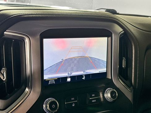 Used 2019 GMC Sierra 1500 SLT w/ SLT Premium Plus Package AWD/4WD image 17