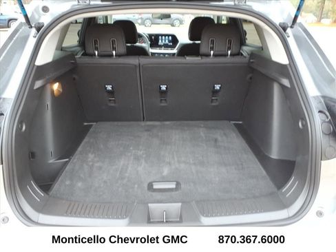 Used 2025 Chevrolet Trax LS w/ Driver Confidence Package image 5