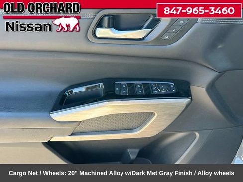 Used 2023 Nissan Pathfinder Platinum w/ Cargo Package AWD/4WD image 9