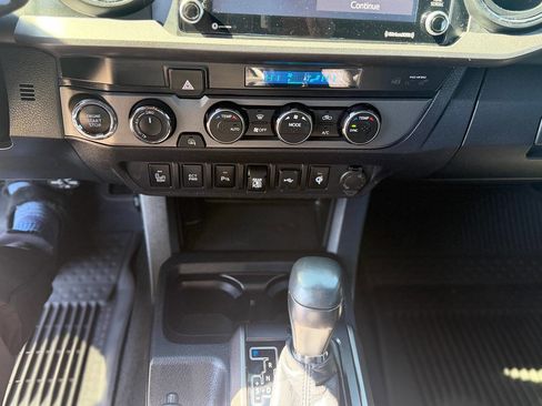 Used 2021 Toyota Tacoma TRD Sport w/ Technology Package AWD/4WD image 41
