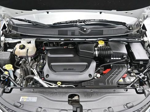 Used 2019 Chrysler Pacifica Touring-L w/ Advanced Safetytec Group image 50