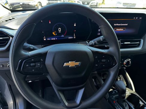 Certified 2025 Chevrolet TrailBlazer LT AWD/4WD image 19