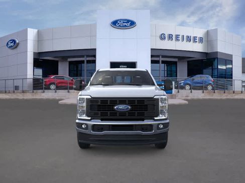 New 2026 Ford F250 XL w/ XL Chrome Package image 6