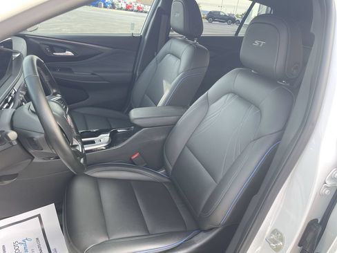 Used 2024 Buick Envista Sport Touring FWD image 15