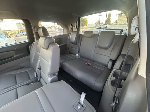 Used 2014 Honda Odyssey EX-L image 19