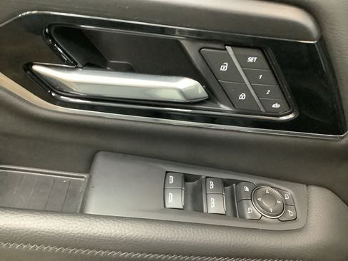 Used 2025 GMC Yukon Denali image 14