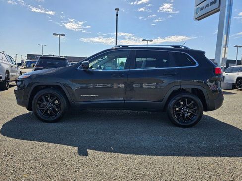 Used 2015 Jeep Cherokee Latitude w/ Trailer Tow Group AWD/4WD image 6