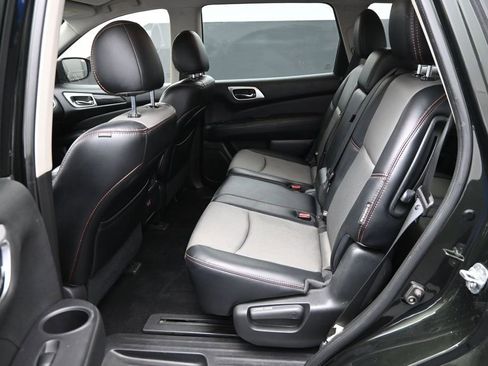 Used 2019 Nissan Pathfinder SV w/ Rock Creek Edition FWD image 12
