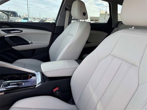 Certified 2025 Audi Q5 Premium Plus w/ Premium Plus image 23