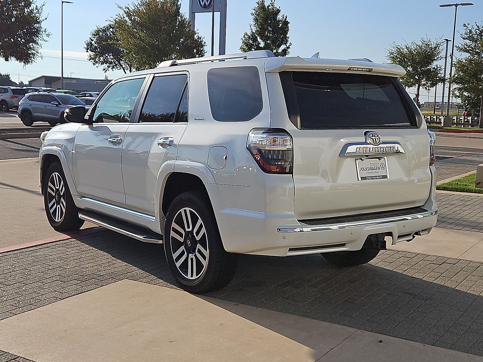 Used 2015 Toyota 4Runner Limited AWD/4WD image 6