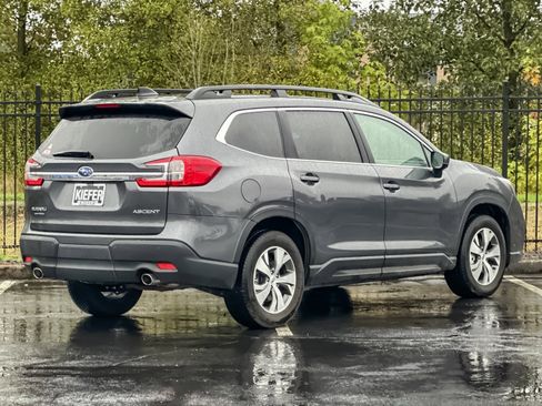 Used 2024 Subaru Ascent Premium w/ Convenience Package image 4