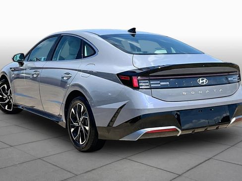 Used 2025 Hyundai Sonata SEL FWD image 11