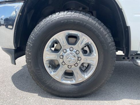 Used 2024 RAM 2500 Big Horn w/ Off Road Package AWD/4WD image 30