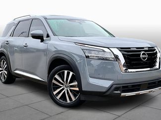 Used 2023 Nissan Pathfinder Platinum w/ Cargo Package video 2