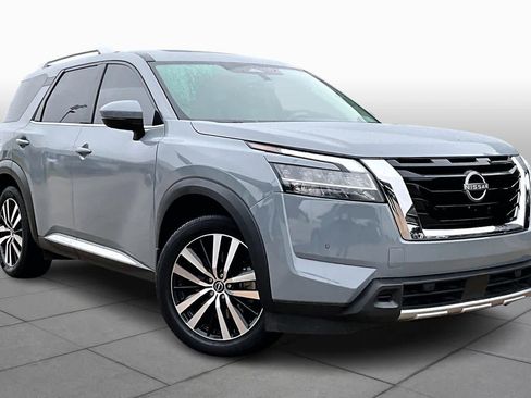 Used 2023 Nissan Pathfinder Platinum w/ Cargo Package image 2