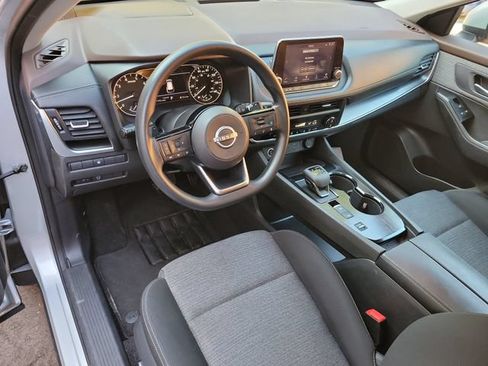 Used 2023 Nissan Rogue SV FWD image 8