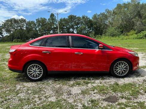 Used 2012 Ford Focus SEL FWD image 6