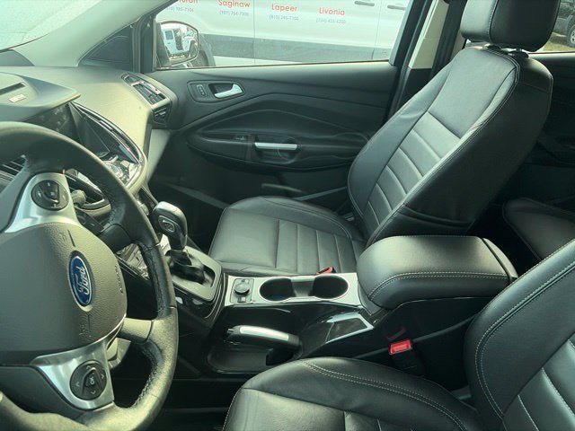 Used 2014 Ford Escape Titanium w/ Equipment Group 401A FWD image 4