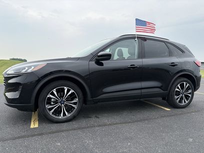 Used 2022 Ford Escape SE w/ SE Sport Appearance Package
