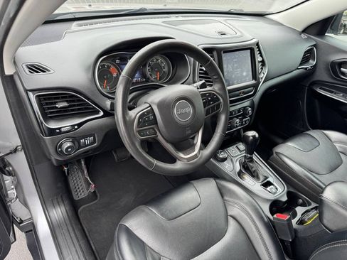 Used 2022 Jeep Cherokee Latitude Lux w/ Sun & Sound Group AWD/4WD image 12