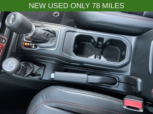 Used 2025 Jeep Wrangler Unlimited Rubicon image 7