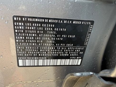 Used 2025 Volkswagen Taos SE AWD/4WD image 13