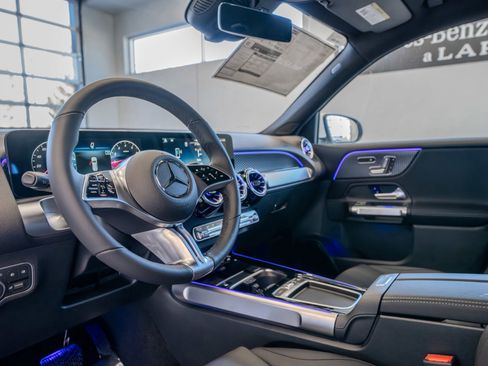 New 2026 Mercedes-Benz GLB 250 4MATIC image 7