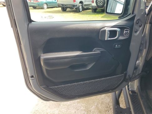 Used 2021 Jeep Wrangler Unlimited Sport image 10