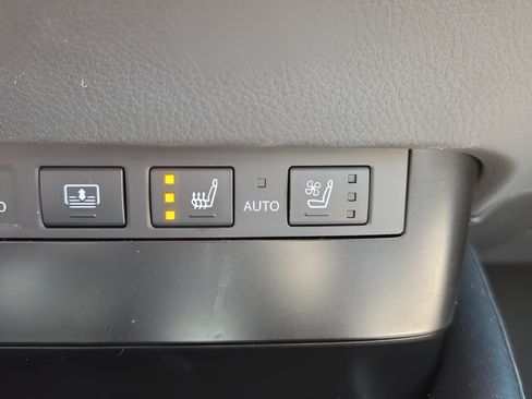 Used 2023 Lexus ES 300h Ultra Luxury w/ Accessory Package (Z2) FWD image 21