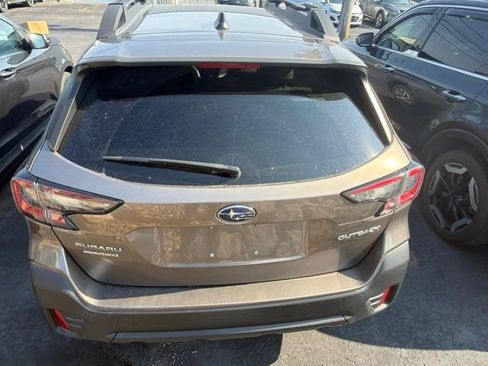 Used 2021 Subaru Outback Premium AWD/4WD image 5