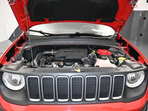 Used 2023 Jeep Renegade Latitude AWD/4WD image 27