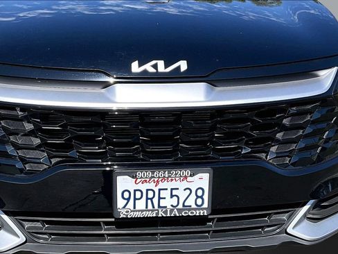 Used 2025 Kia Sportage EX FWD image 29