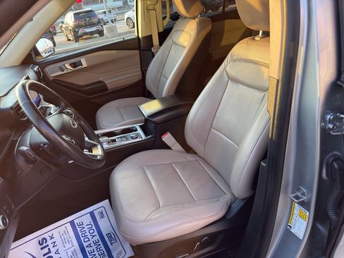 Used 2020 Ford Explorer Limited image 10