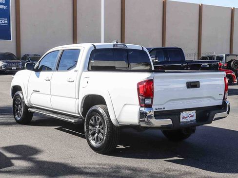 Certified 2020 Toyota Tacoma SR5 image 11