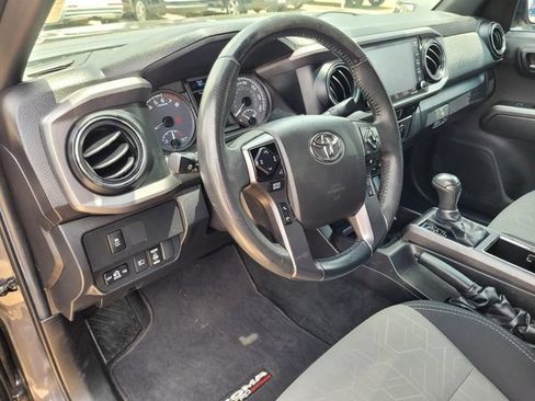 Used 2023 Toyota Tacoma TRD Off-Road AWD/4WD image 33