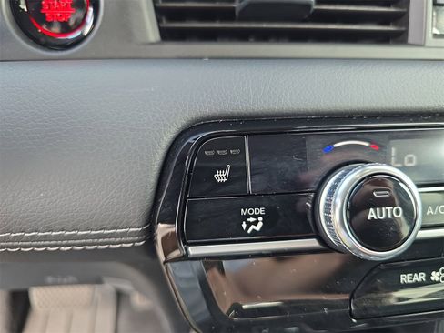 Certified 2025 Honda Pilot EX-L image 19