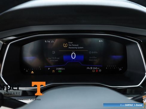 Used 2023 Volkswagen Jetta SE w/ Panoramic Sunroof Package image 27