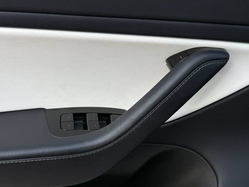 Used 2019 Tesla Model 3 Standard Range Plus RWD image 22