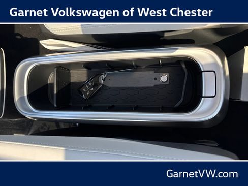 New 2025 Volkswagen ID. Buzz 1st Edition AWD/4WD image 27