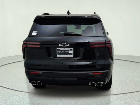 Used 2024 Chevrolet Traverse LT w/ Midnight/Sport Edition AWD/4WD image 10