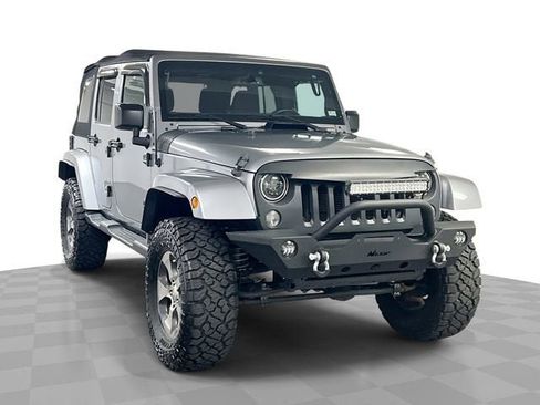 Used 2016 Jeep Wrangler Unlimited Sahara w/ Connectivity Group AWD/4WD image 1