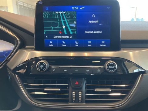 Used 2022 Ford Escape Titanium w/ Class II Trailer Tow Package image 22