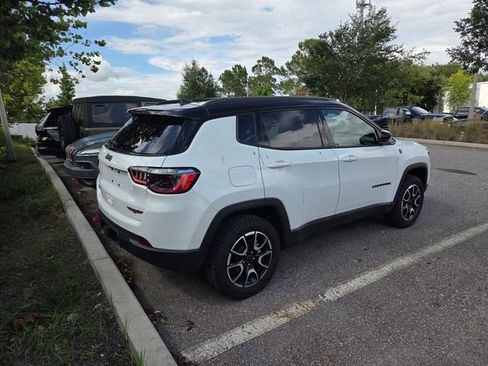 Used 2025 Jeep Compass Trailhawk w/ Trailhawk Convenience Group AWD/4WD image 8