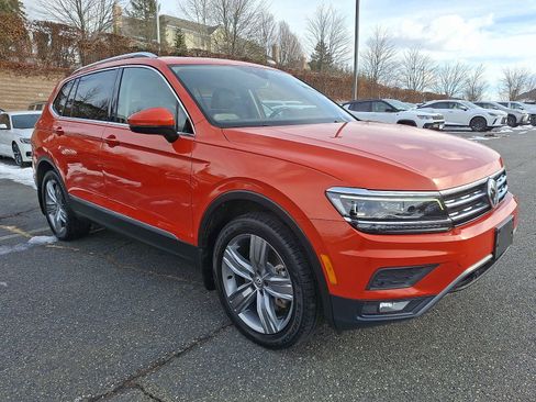 Used 2019 Volkswagen Tiguan SEL Premium image 3