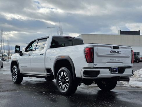 Used 2024 GMC Sierra 2500 Denali Ultimate image 7