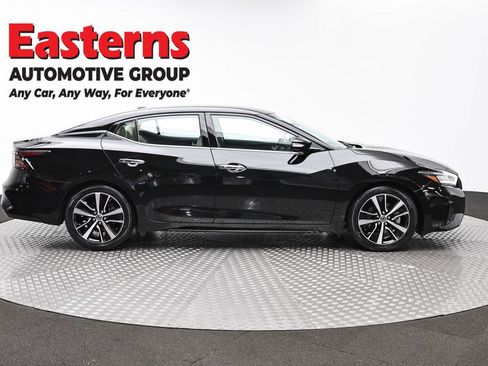 Used 2022 Nissan Maxima SV FWD image 4