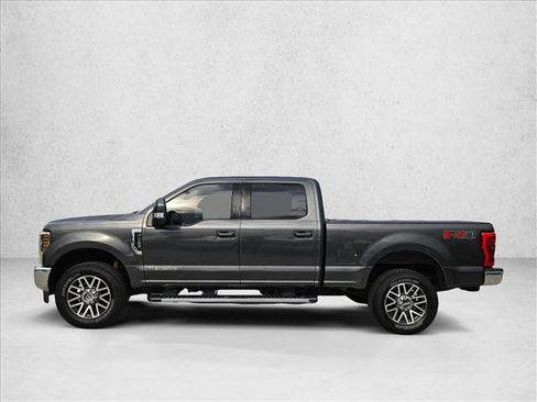 Used 2018 Ford F250 Lariat w/ Lariat Value Package AWD/4WD image 8