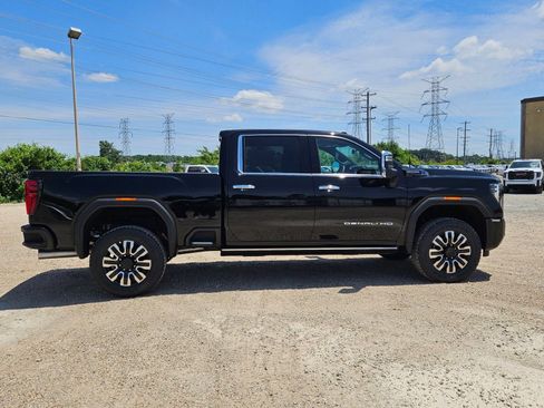 New 2026 GMC Sierra 3500 Denali Ultimate AWD/4WD image 7