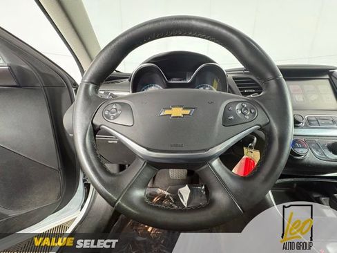 Used 2016 Chevrolet Impala LT w/ Convenience Package FWD image 12